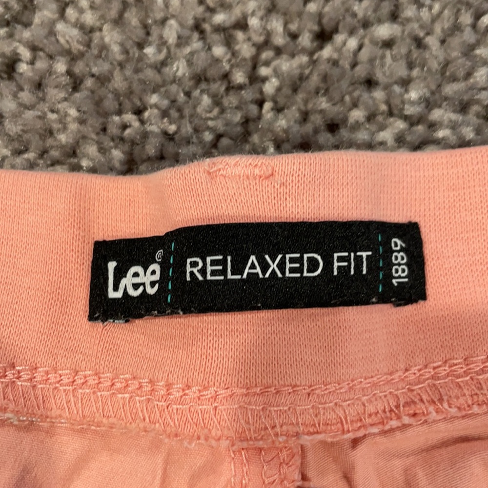 Shorts - Picture 3 of 4